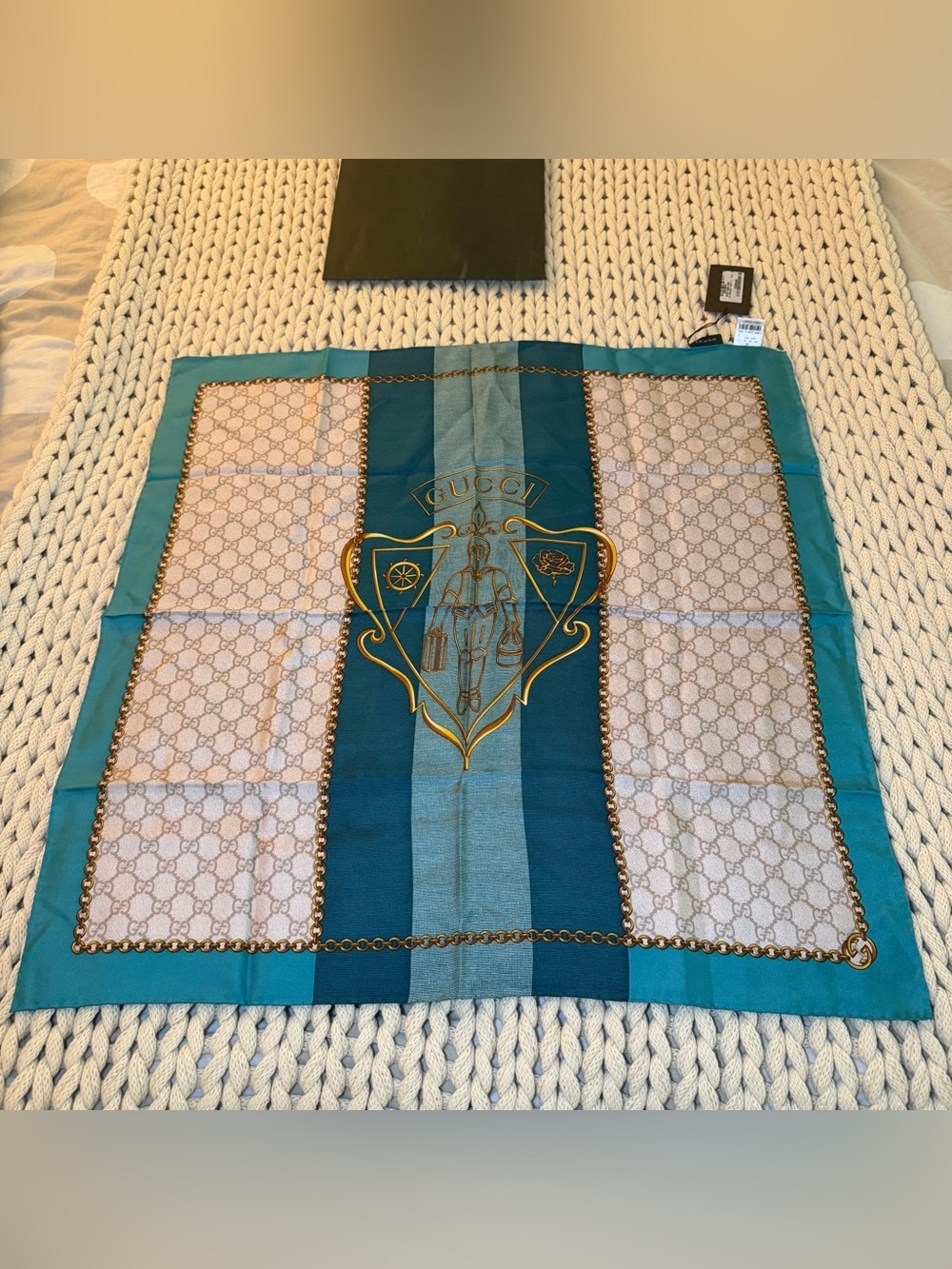 NWT GUCCI 100% Silk Square Scarf Crest Knight Chain Print Teal Cream